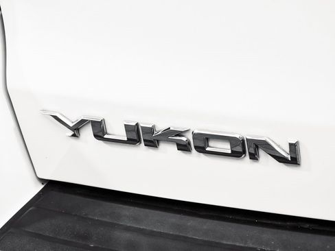 Used 2017 GMC Yukon SLT w/ Open Road Package image 93