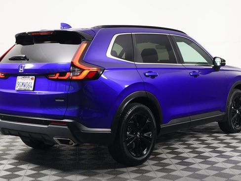 Used 2023 Honda CR-V Sport Touring image 4