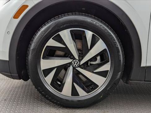 Used 2023 Volkswagen ID.4 Pro RWD image 28