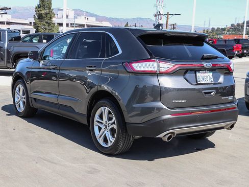 Used 2018 Ford Edge Titanium w/ Equipment Group 301A AWD/4WD image 5
