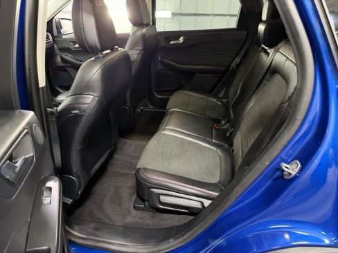 Used 2022 Ford Escape SEL w/ SEL Stealth AWD Package image 11