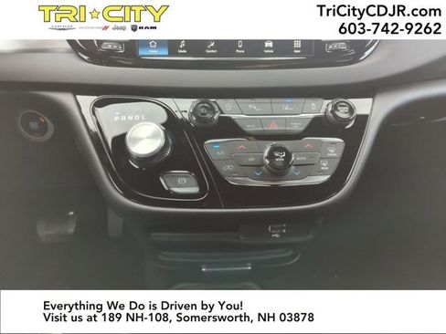 New 2026 Chrysler Voyager LX image 17