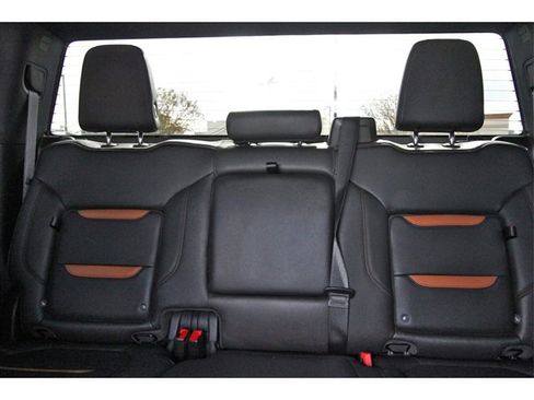 Used 2021 GMC Sierra 1500 AT4 image 13