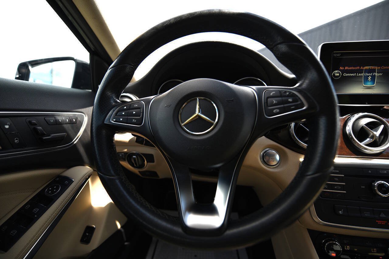 Used 2017 Mercedes-Benz GLA 250 image 14