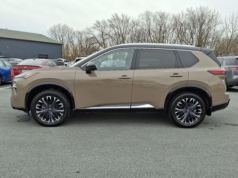 Certified 2024 Nissan Rogue Platinum image 5