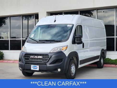 Used 2025 RAM ProMaster 2500 w/ Convenience Group image 3