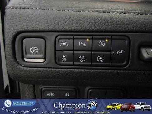 Used 2022 GMC Yukon Denali AWD/4WD image 31