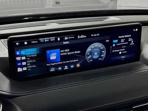 Used 2024 Genesis G80 Advanced AWD w/Navigation,Heat image 18