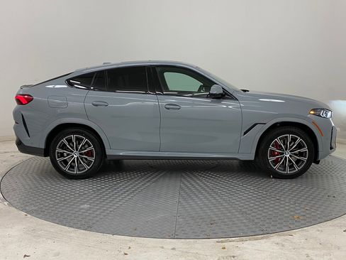 New 2026 BMW X6 xDrive40i w/ Climate Comfort Package image 7