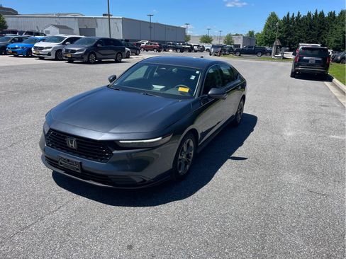 Used 2024 Honda Accord EX image 2