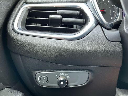 Used 2022 Chevrolet Equinox LT FWD image 17