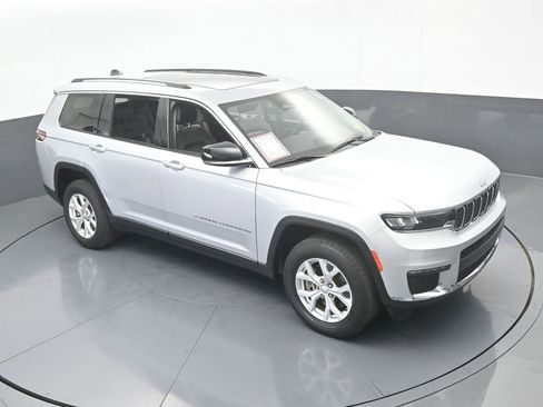 Used 2023 Jeep Grand Cherokee L Limited image 55