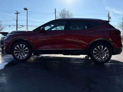 Used 2023 Chevrolet Blazer Premier w/ Enhanced Convenience Package image 2