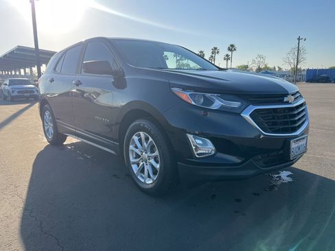 Used 2021 Chevrolet Equinox LS w/ LS Convenience Package image 21