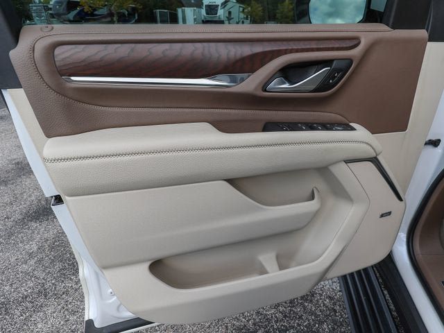 Used 2022 GMC Yukon XL Denali RWD image 13