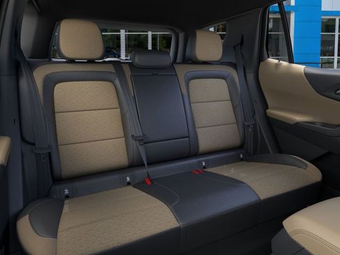 New 2026 Chevrolet Equinox ACTIV w/ Convenience Package III image 17