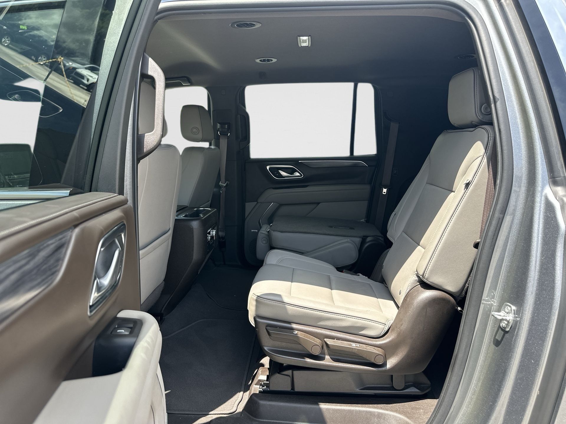 Certified 2022 GMC Yukon XL SLT w/ SLT Luxury Package RWD image 24