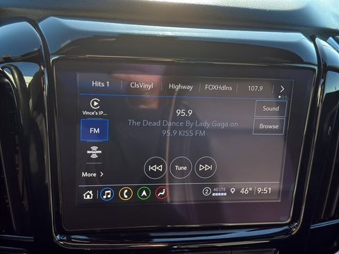 Certified 2023 Chevrolet Traverse Premier w/ Redline Edition image 18