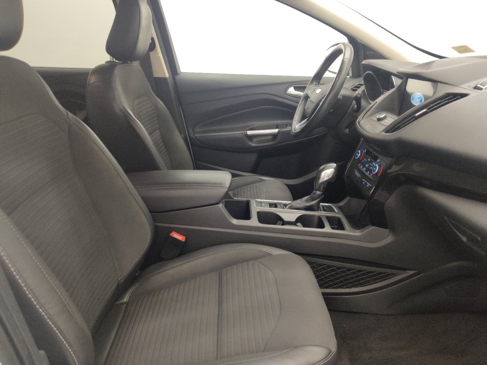 Used 2019 Ford Escape SE FWD image 21