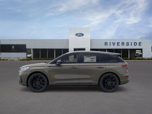 New 2025 Lincoln Corsair Reserve w/ Jet Appearance Package image 3