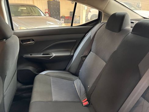Used 2025 Nissan Versa SV FWD image 37