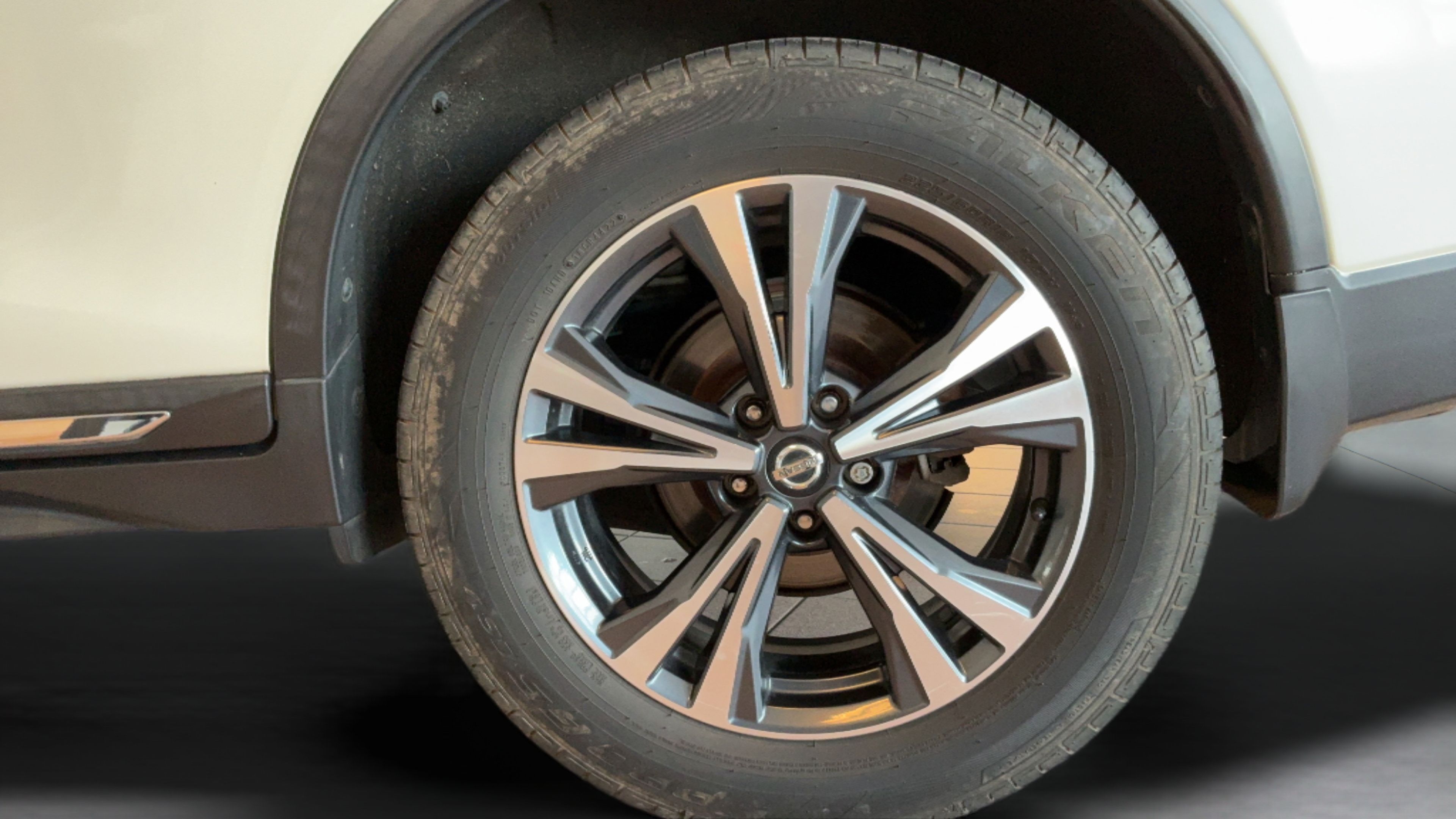 Used 2017 Nissan Rogue SL AWD/4WD image 40