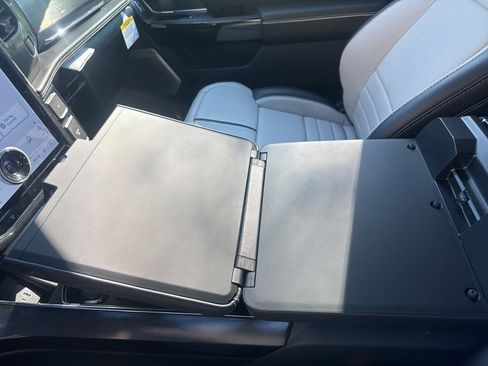 New 2025 Ford F150 Lightning Platinum image 34