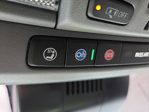 Used 2024 GMC Sierra 3500 Denali w/ Technology Package image 20