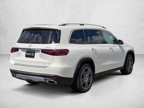 New 2026 Mercedes-Benz GLS 450 4MATIC image 2