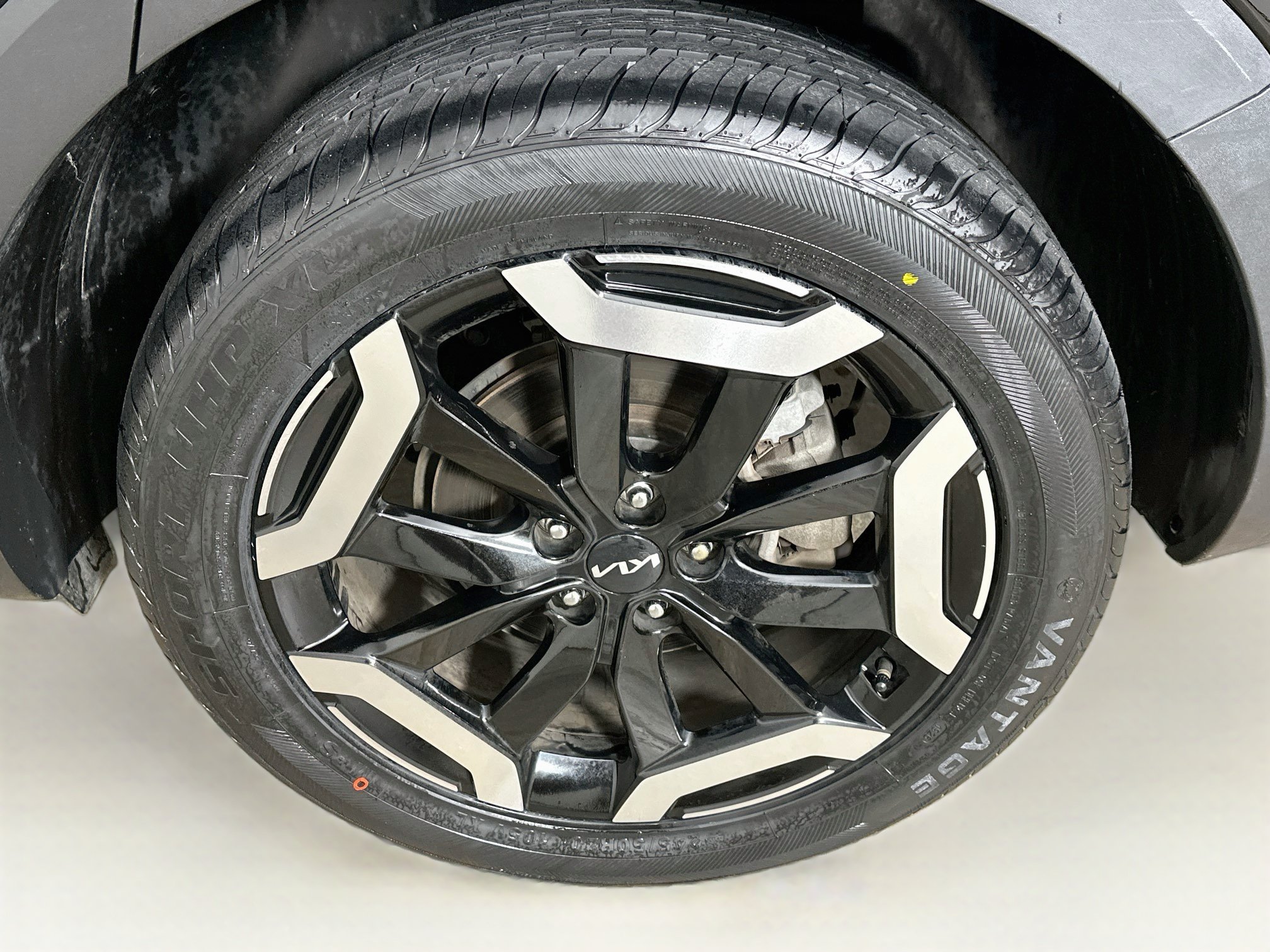 Used 2025 Kia Telluride S AWD/4WD image 11