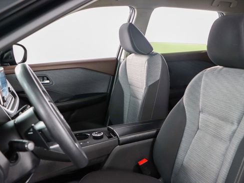 Used 2023 Nissan Rogue SV image 23