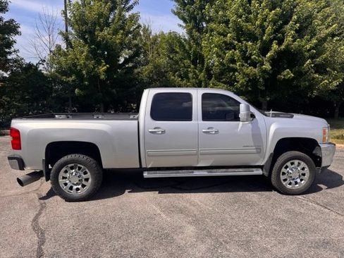 Used 2014 Chevrolet Silverado 3500 LTZ w/ LTZ Plus Package AWD/4WD image 2