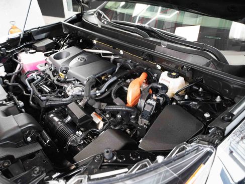 Used 2025 Toyota RAV4 Limited w/ Advanced Technology Package image 35