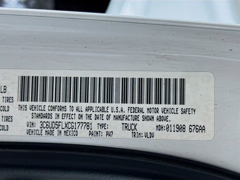 Used 2012 RAM 2500 Laramie w/ Cold Weather Group image 25