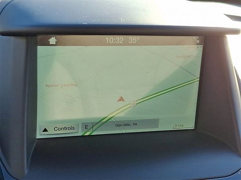 Used 2017 Ford Fiesta Titanium image 19