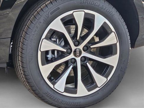 New 2026 Audi Q3 quattro 2.0T AWD/4WD image 5