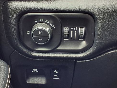 Used 2020 RAM 1500 Laramie image 18