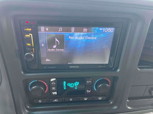 Used 2003 GMC Yukon SLT w/ 1SC Preferred Equipment Group image 9