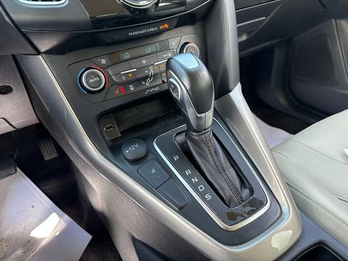 Used 2018 Ford Focus Titanium FWD image 33