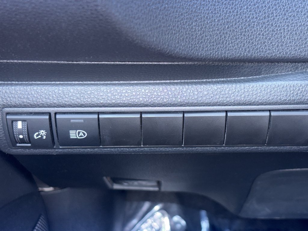 Used 2024 Toyota Corolla LE FWD image 24