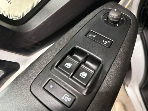 Used 2024 RAM ProMaster 2500 w/ Convenience Group FWD image 17