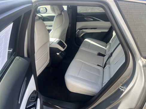 Used 2024 Cadillac Lyriq Sport image 13