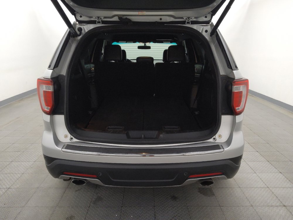 Used 2018 Ford Explorer XLT w/ Equipment Group 202A FWD image 29