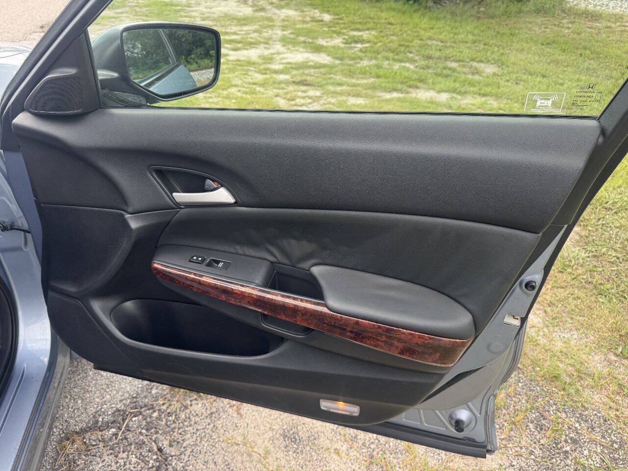 Used 2010 Honda Crosstour EX image 19