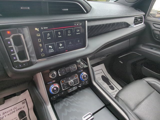 Used 2023 GMC Yukon XL Denali AWD/4WD image 16