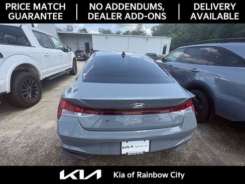 Used 2021 Hyundai Elantra SEL w/ Convenience Package FWD image 5