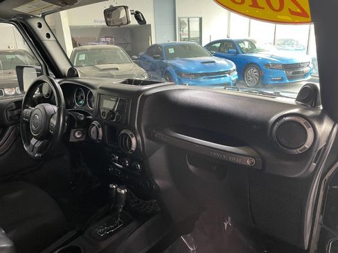 Used 2013 Jeep Wrangler Sport w/ Connectivity Group image 22