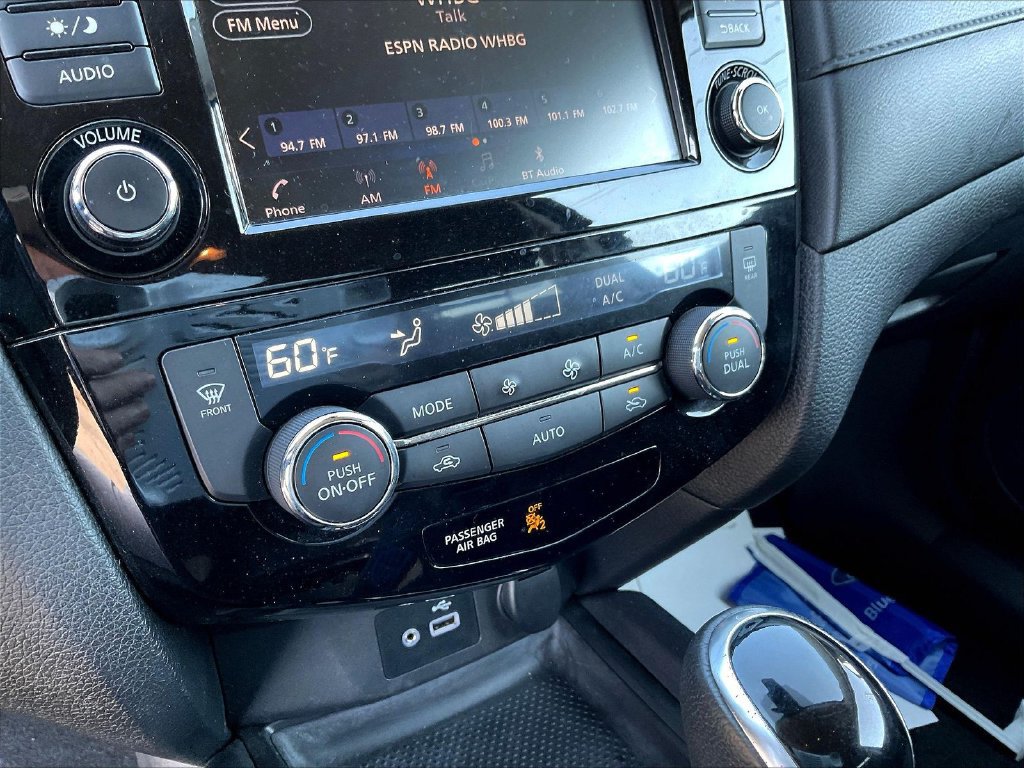 Used 2020 Nissan Rogue SV AWD/4WD image 7
