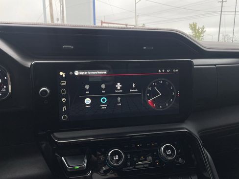 Used 2024 GMC Sierra 1500 AT4 w/ Technology Package image 13