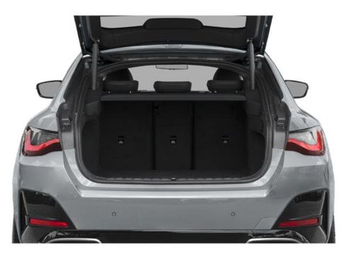 Used 2023 BMW i4 eDrive40 w/ M Sport Package image 11